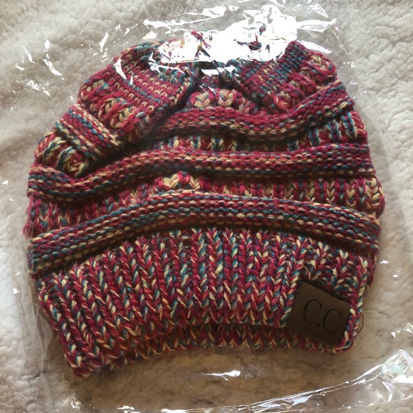 CC Boutique Accessories - ❄️CC Messy Bun Beanie❄️